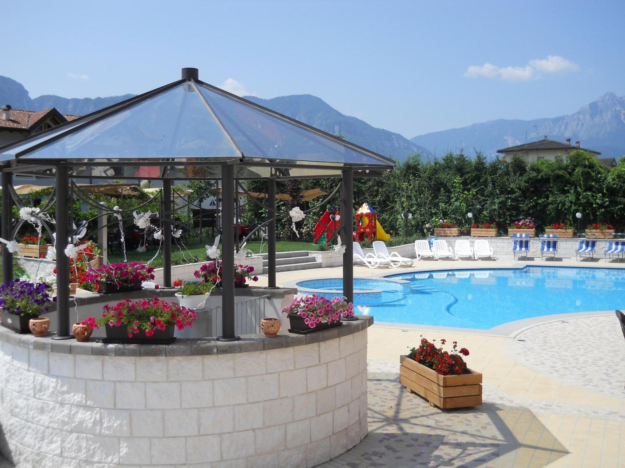 Hotel Bellaria ليفيكو ترمي المظهر الخارجي الصورة
